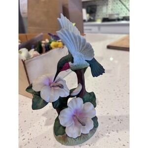 Vintage 1984 Gallery Originals Ruby-Throated Hummingbird Figurine 1984 7-1/2" H